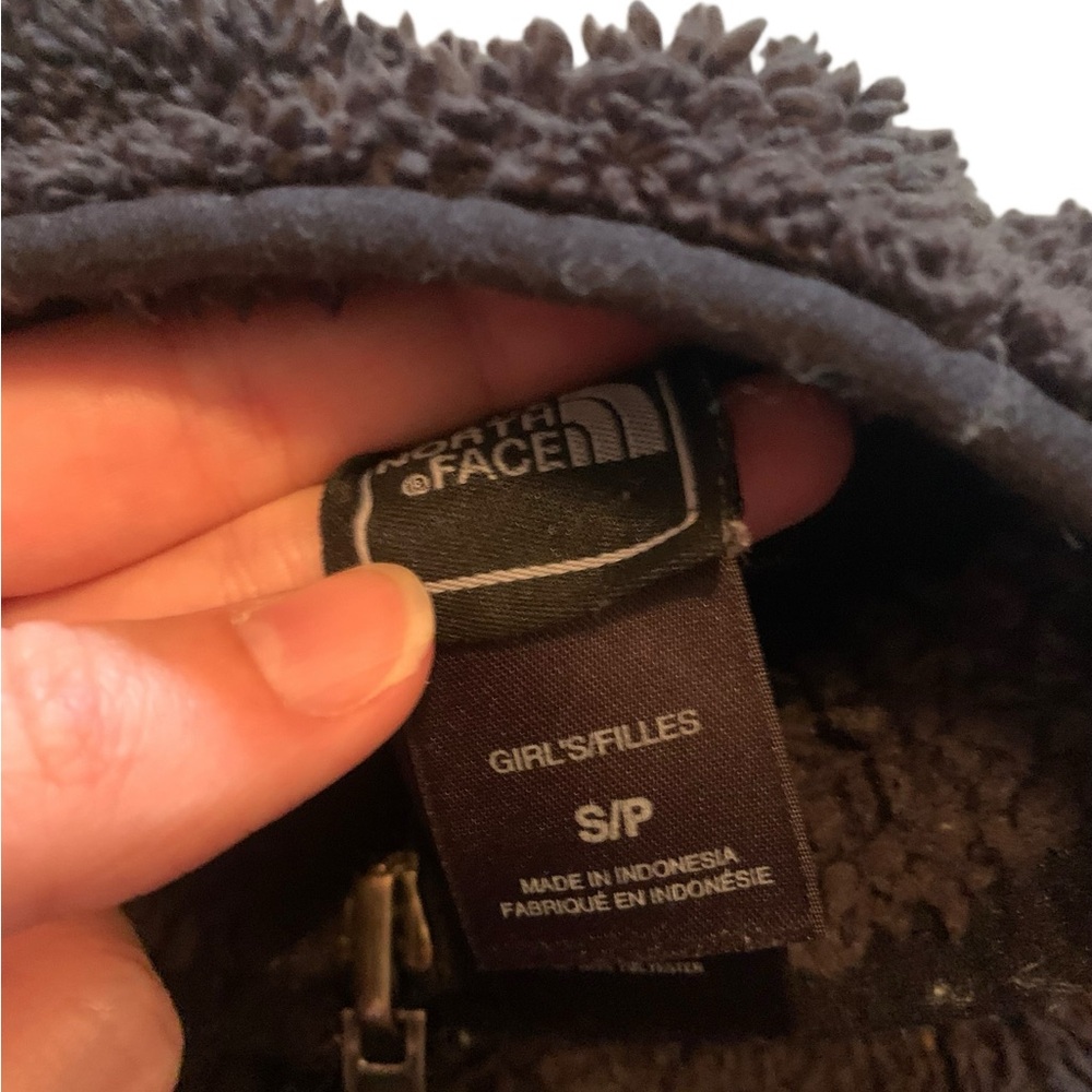 The North Face Black Textured Full Zip Girls jacket size S - Picture 4 of 6